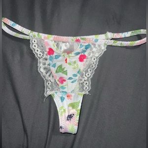 Assorted Knotty knickers underwear